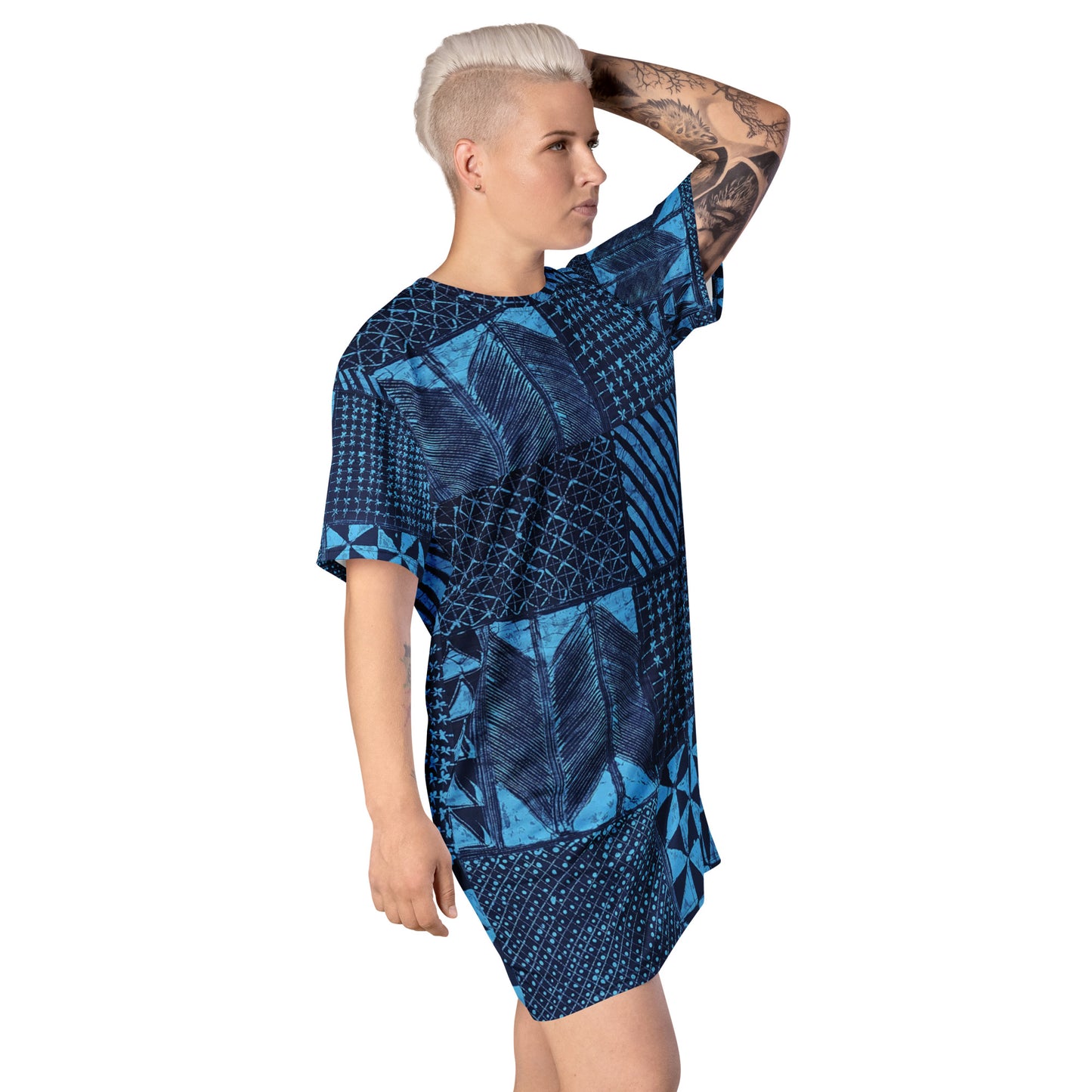 Black And Turquoise Shapes Adire T-shirt dress