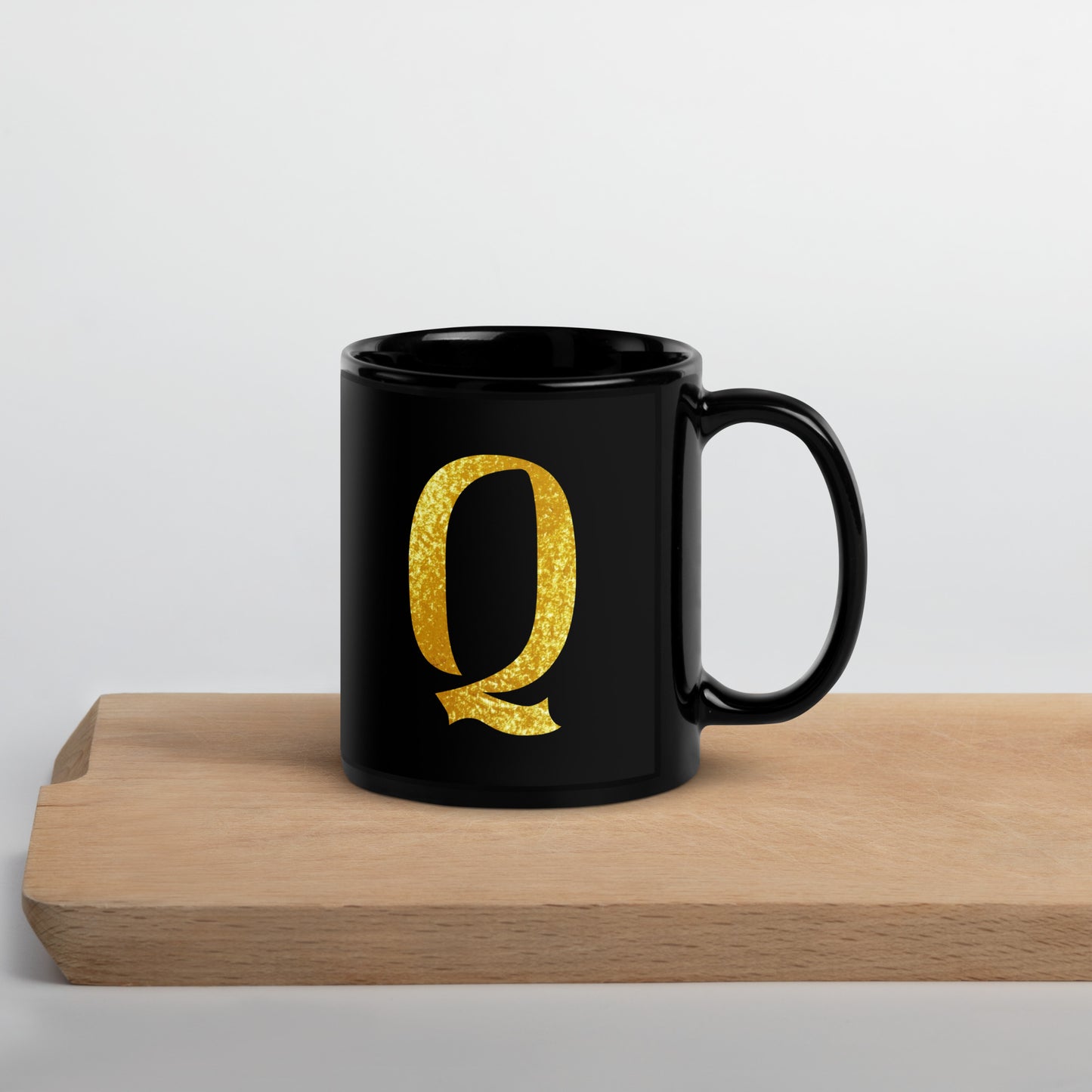 Monogram Q Black Glossy Mug