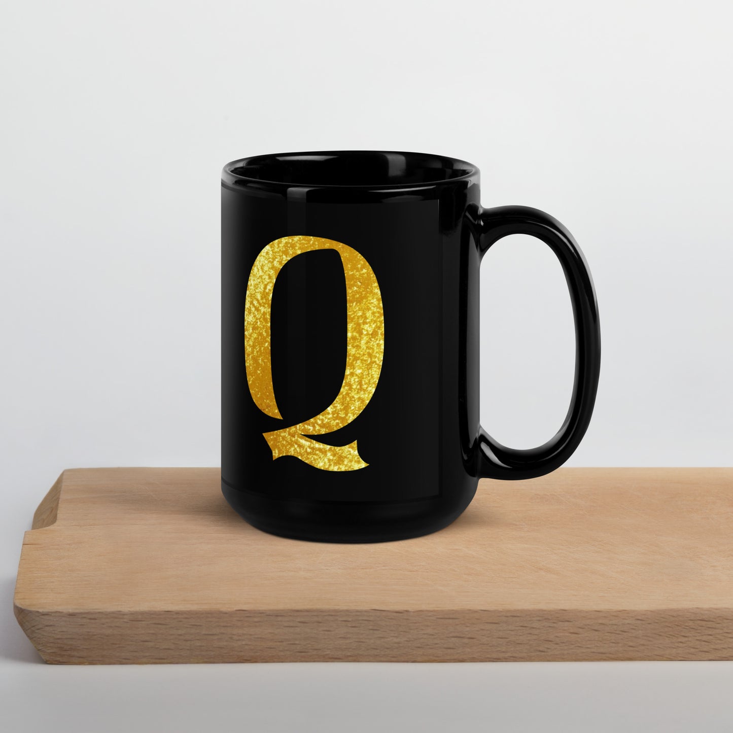 Monogram Q Black Glossy Mug