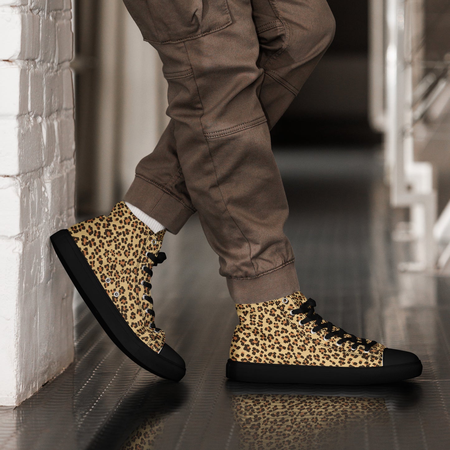 Brown Leopard Men’s high top canvas shoes