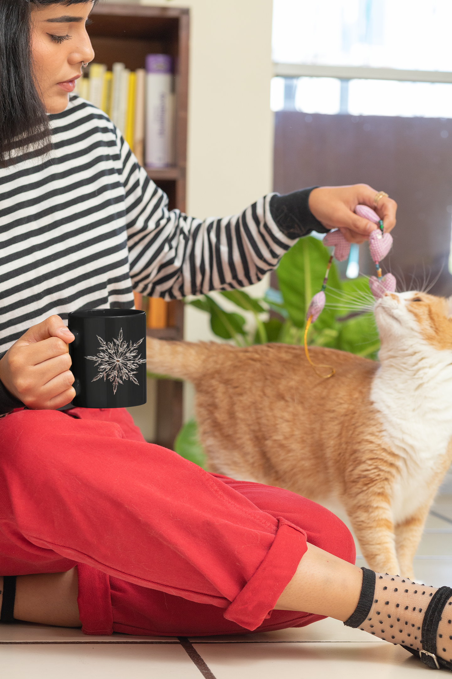 Snowflake Black Glossy Mug