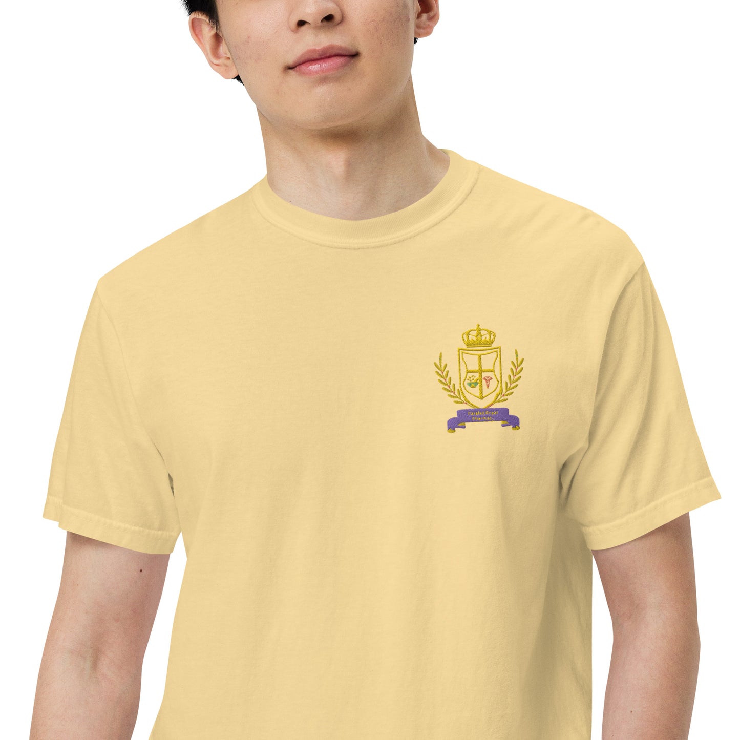 Ilarafes Royal Men’s garment-dyed heavyweight t-shirt